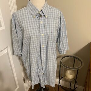 Tommy Hilfiger Men’s Light Blue Plaid Button Down Shirt